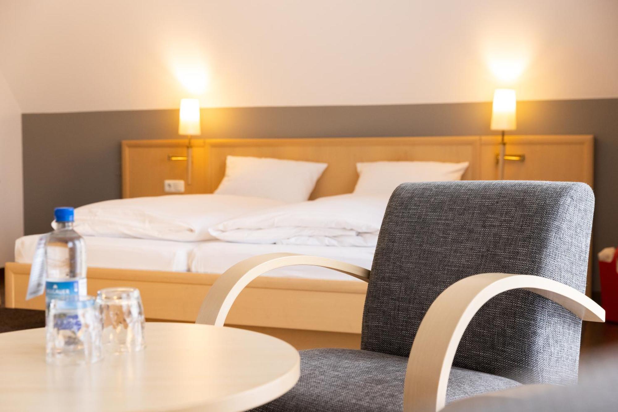 Hotel Traube Am See ฟรีดริชส์ฮาเฟน ภายนอก รูปภาพ